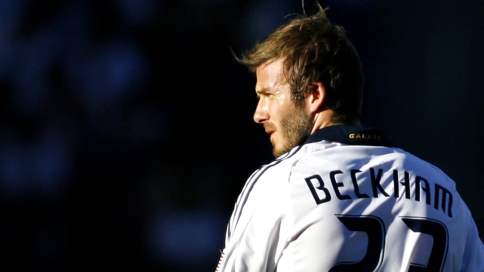 曼城3-1击败伯恩茅斯，距榜首6分！哈兰德单刀双响，10轮打进13球，曼城买哈兰德