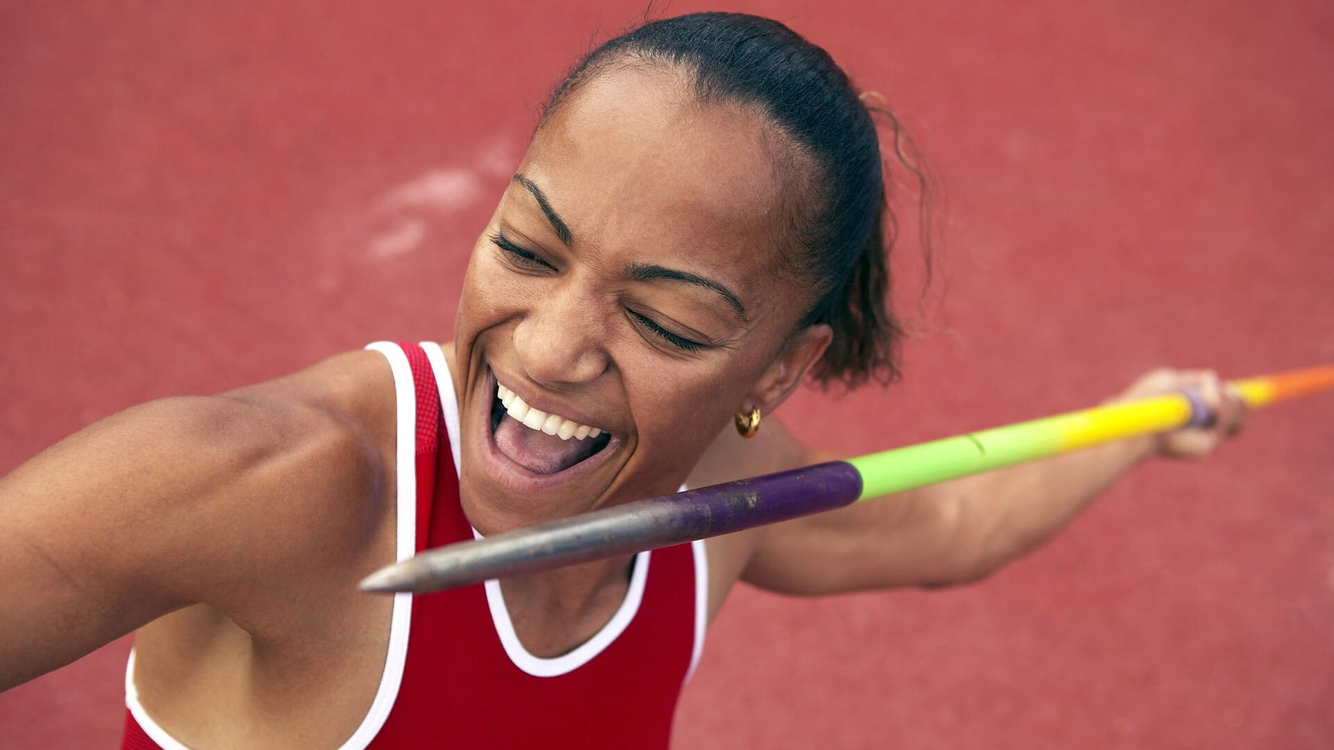 谷爱凌滑雪动作被称为教科书示范，谷爱凌滑雪服